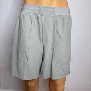 Lululemon VPOR Vapor Light Grey License To Train Shorts 7" Linerless Men's XXL